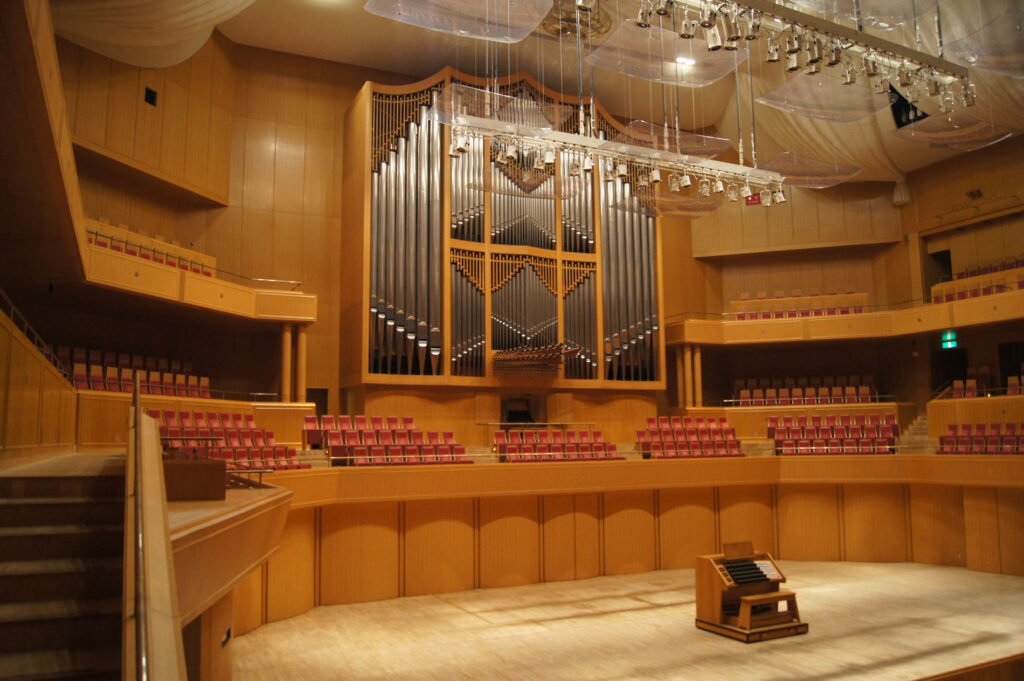 die Konzertsaalorgel im Aichi Arts Center in Nagoya, Aichi Prefectual Arts Center, Japan