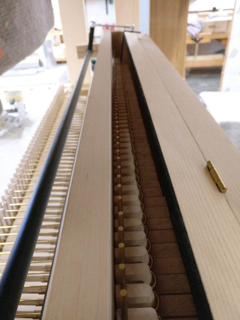 Werkstattmontage Versöhnung - Blick in den Bajan